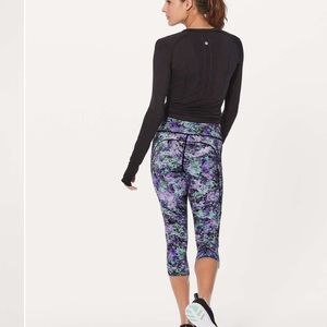 Lululemon Fast & Free Crop II Nulux 19"
Vivid